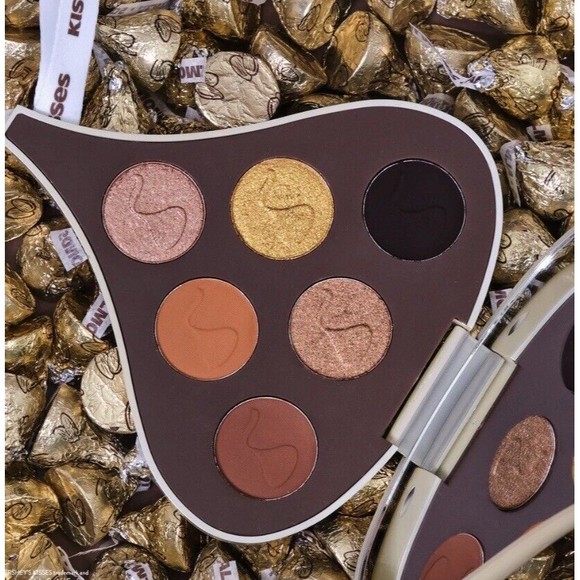 Glamlite x Hershey's Kisses Milk Chocolate with Almonds Palette SEALED - Picture 4 of 4